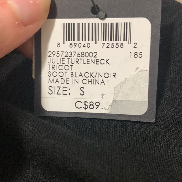 Turtle neck - Picture 2 of 2